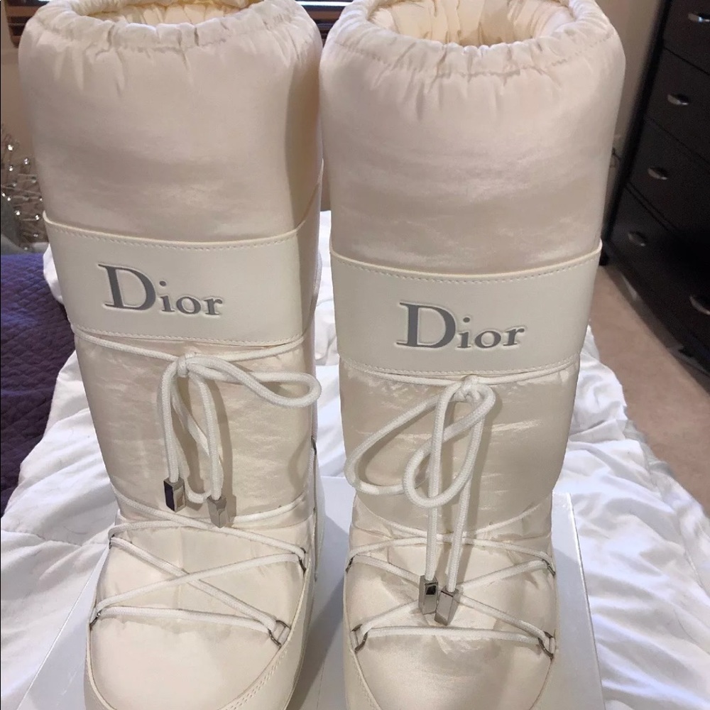 Dior moon boots size 8 - 10 ( 38 - 40)